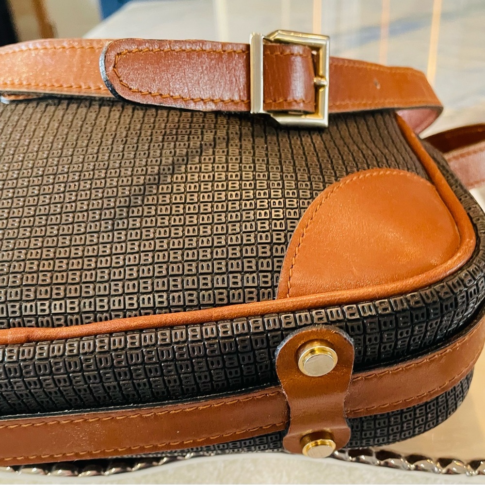 Bally Vintage Leather Crossbody Bag - Made in Italy with COA! - Picture 8 of 17